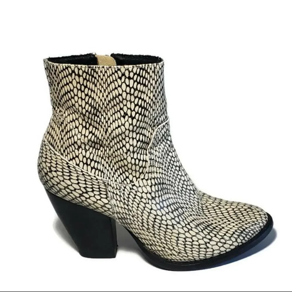 Anthropologie Matisse Keegan Snakeskin Booties 6.5